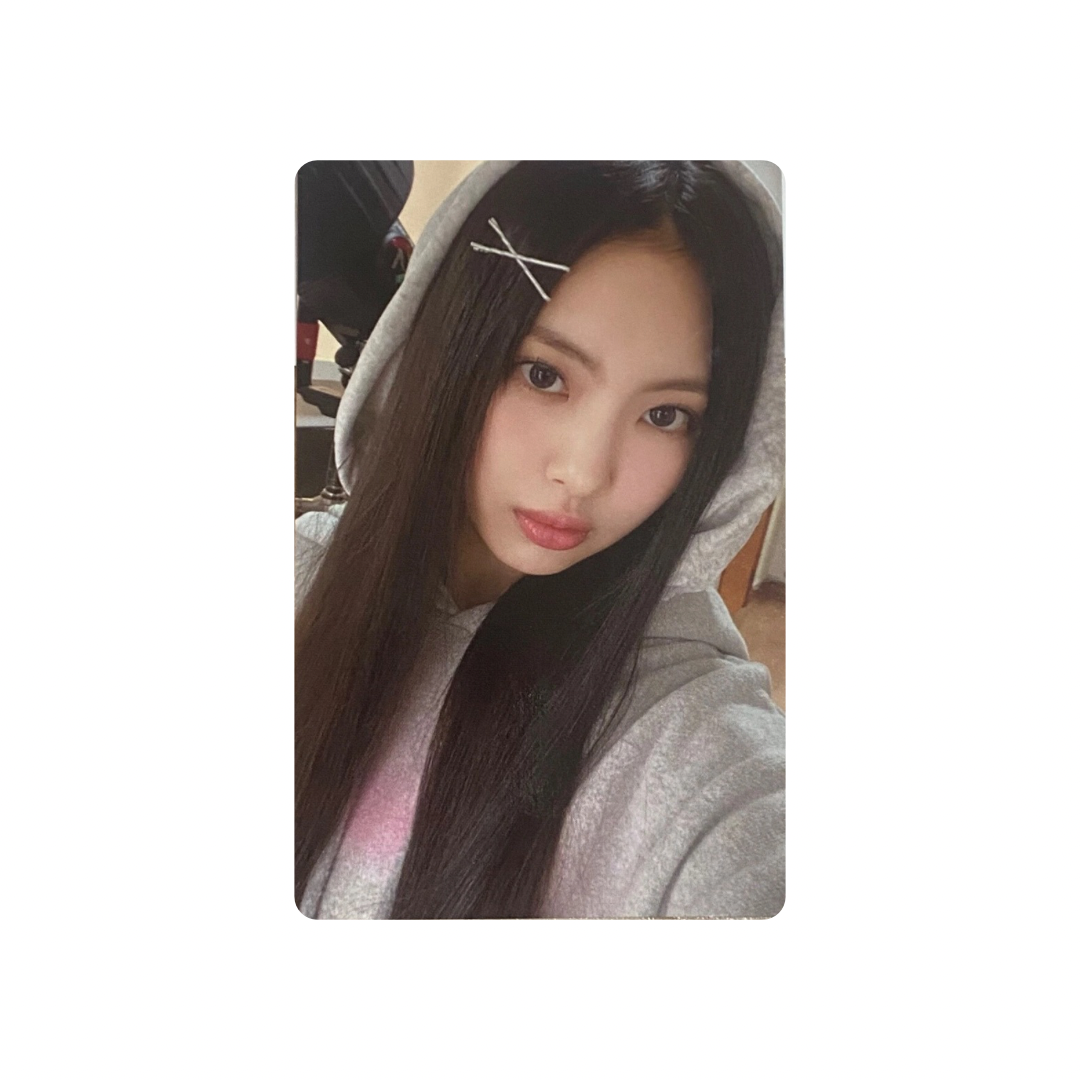 New Jeans (뉴진스) - HYEIN Bunnies Camp Photocard 2