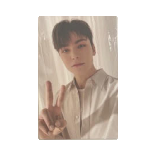 Seventeen (세븐틴) -  VERNON Be The Sun 81/82 Photocard