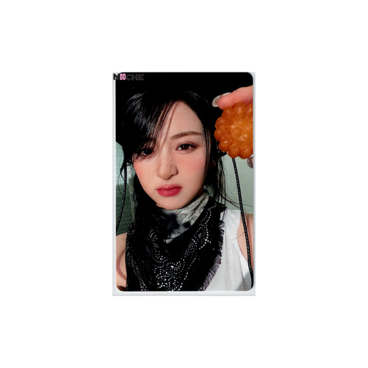LE SSERAFIM (르세라핌) -   YUNJIN 'UNFORGIVEN' Weverse Video Call Photocard