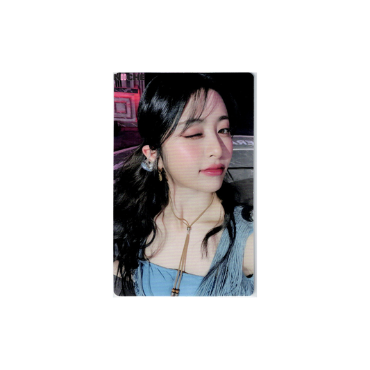 LE SSERAFIM (르세라핌) -   YUNJIN 'UNFORGIVEN' Soundwave POB Photocard
